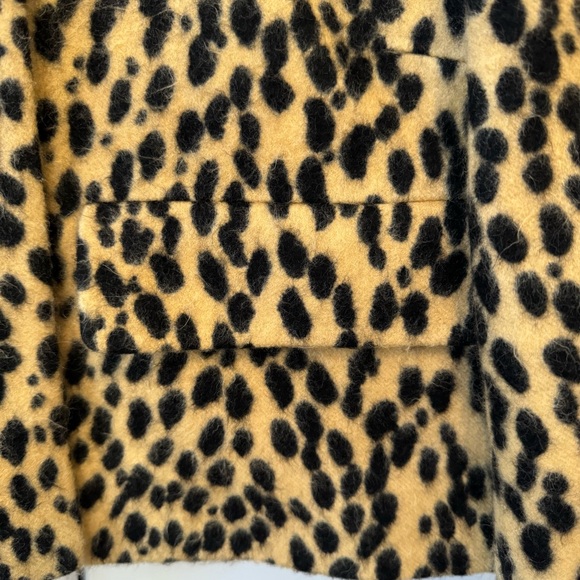 Brand New. Nocturne Leopard Printed Blazer. EU 40 (L) size, Fits like M-L. - Picture 7 of 15